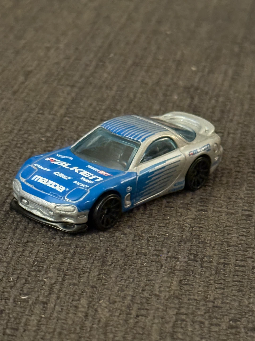 Hot Wheels Mazda RX-7 Die-Cast Car - photo 2