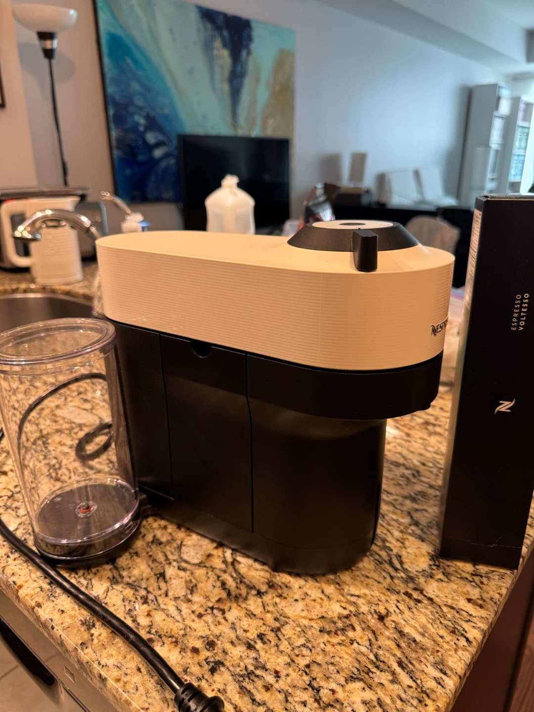 Nespresso VertuoPlus Coffee Machine - photo 4