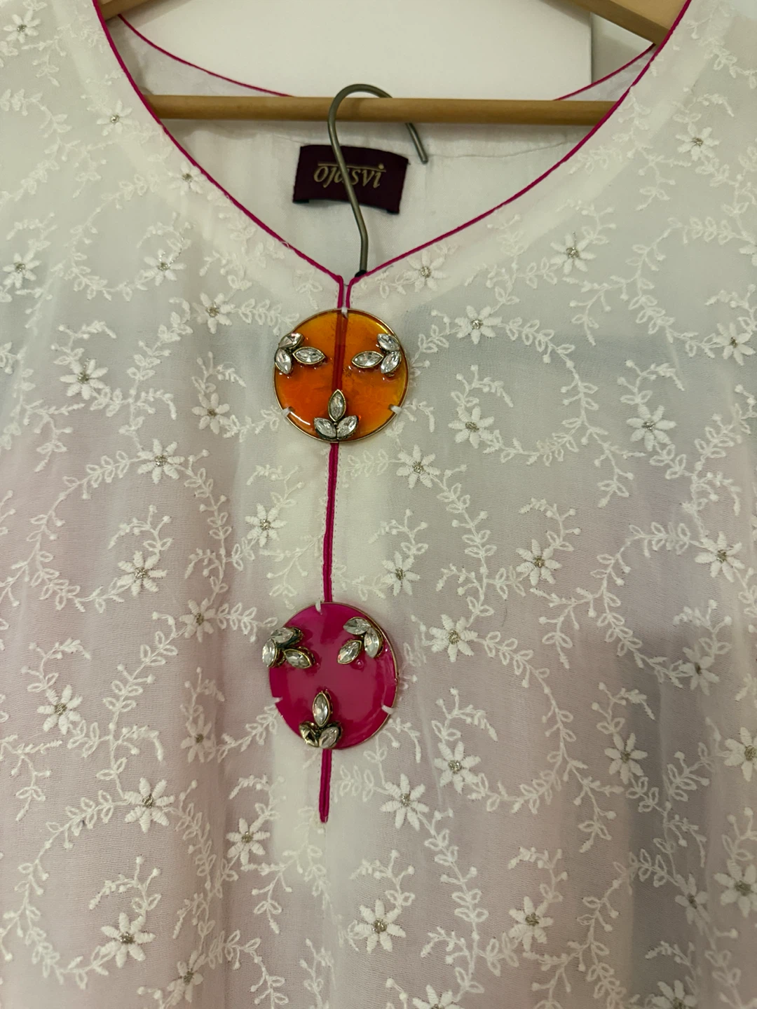 Ojasvi White Embroidered Kurta with Pink Pants Set - photo 2