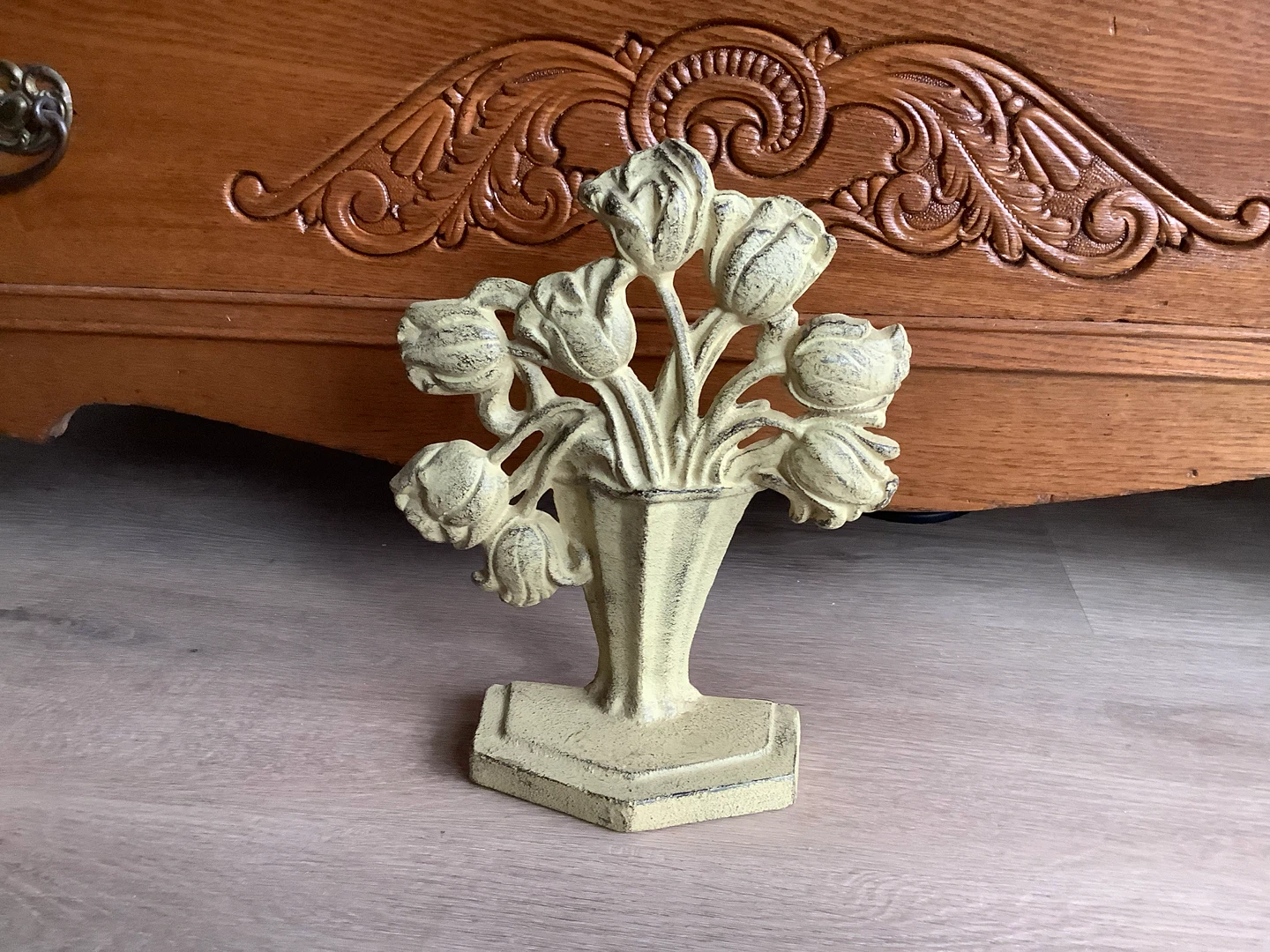 Vtg Cast Iron Tulips in a Vase Door Stop 🐞 - photo 4