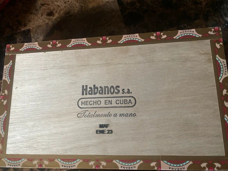 Bolivar 25 Belicosos Finos Cigars - photo 2