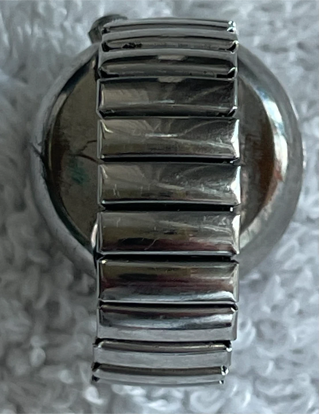 Vintage Y2K Silver Bubble Dome Finger Ring Watch (Needs Battery - photo 3
