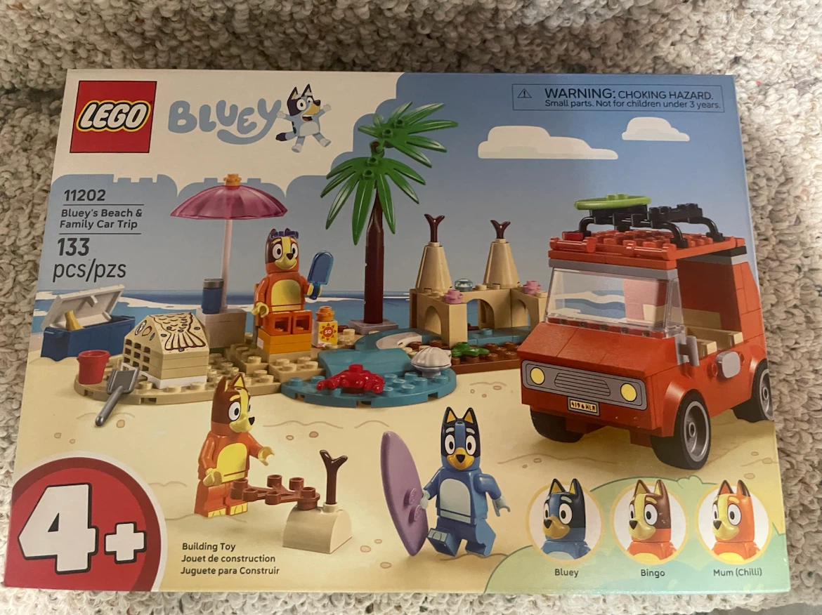NEW! LEGO Bluey's Beach & Family Car Trip Building Set (11202)