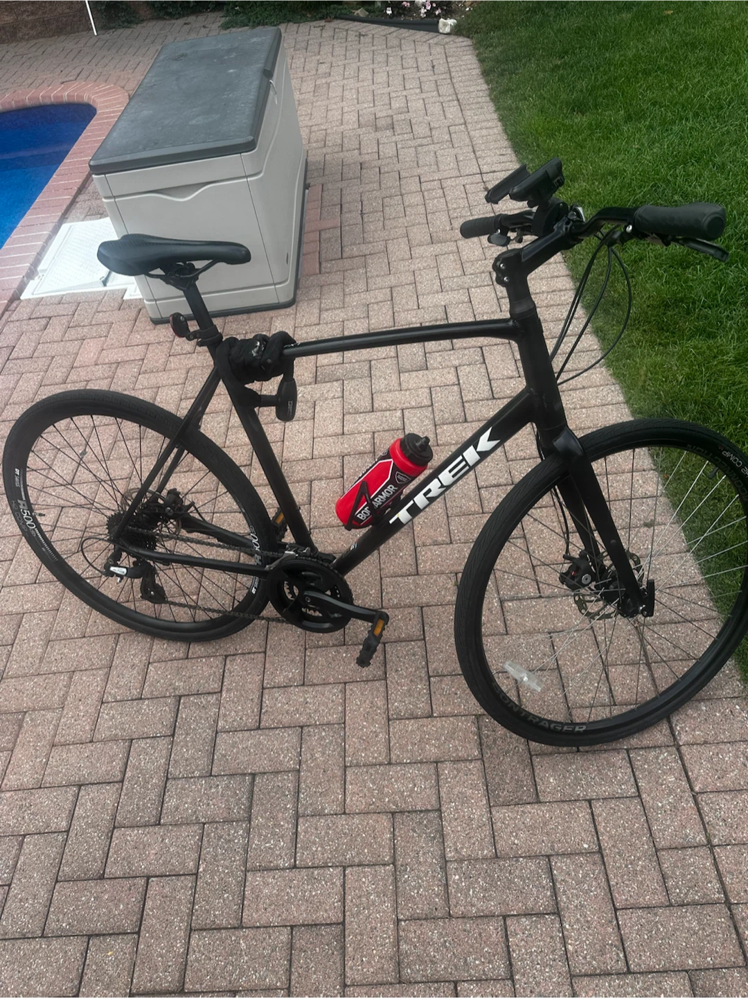 Trek FX 3 Disc Hybrid Bike