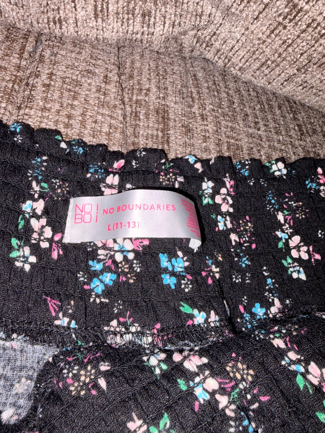 NO BOUNDARIES Black Floral Shorts L (11-13) - photo 2