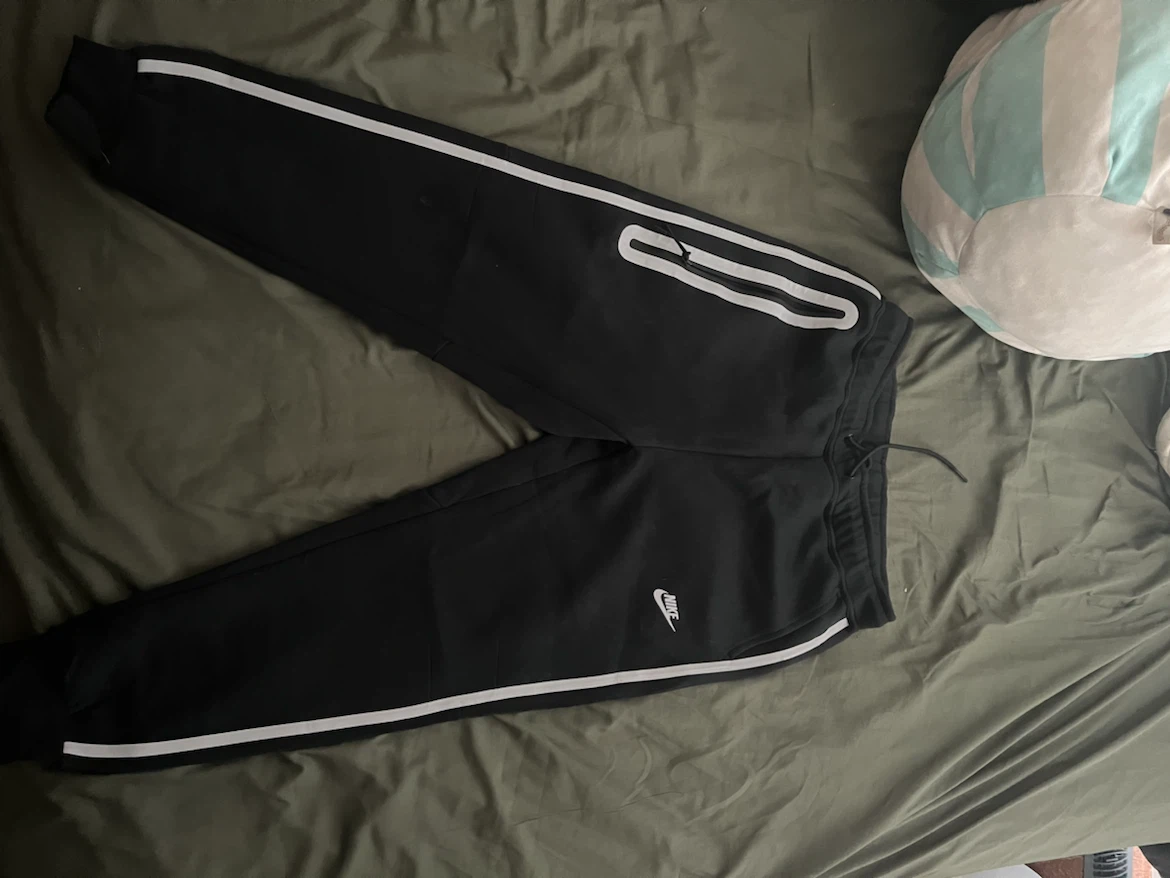 Nike Tech Fleece Reflective Tracksuit – Black – Like New