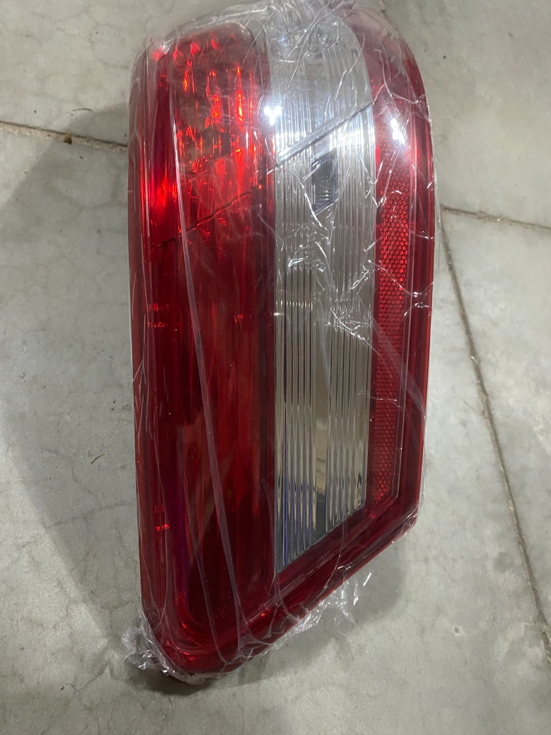 Camry tail light - photo 2