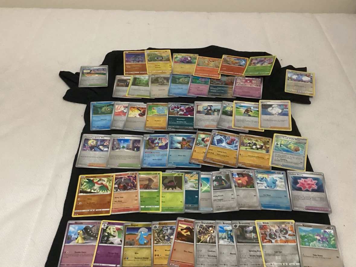 Pokémon Trading Cards - Assorted Lot - photo 2