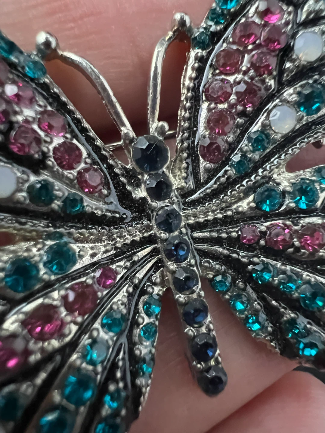 Vintage-Style Multicolor Rhinestone Butterfly Brooch - photo 4
