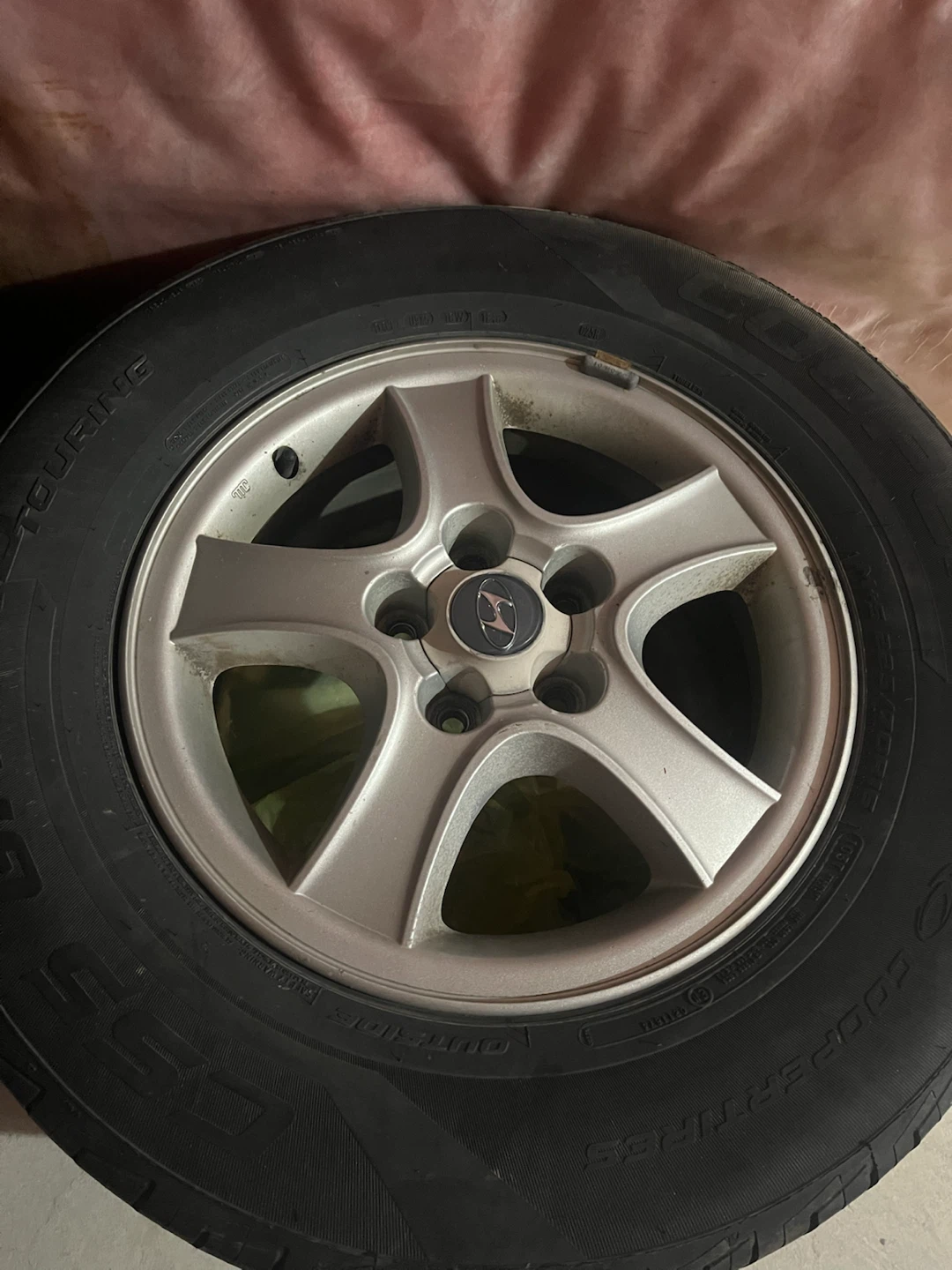 Santa Fe Tires and Rims Set(original)