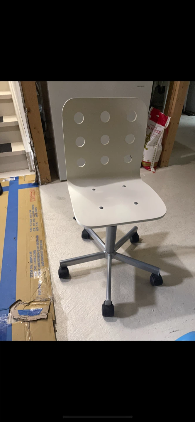 White Office Chair - photo 2