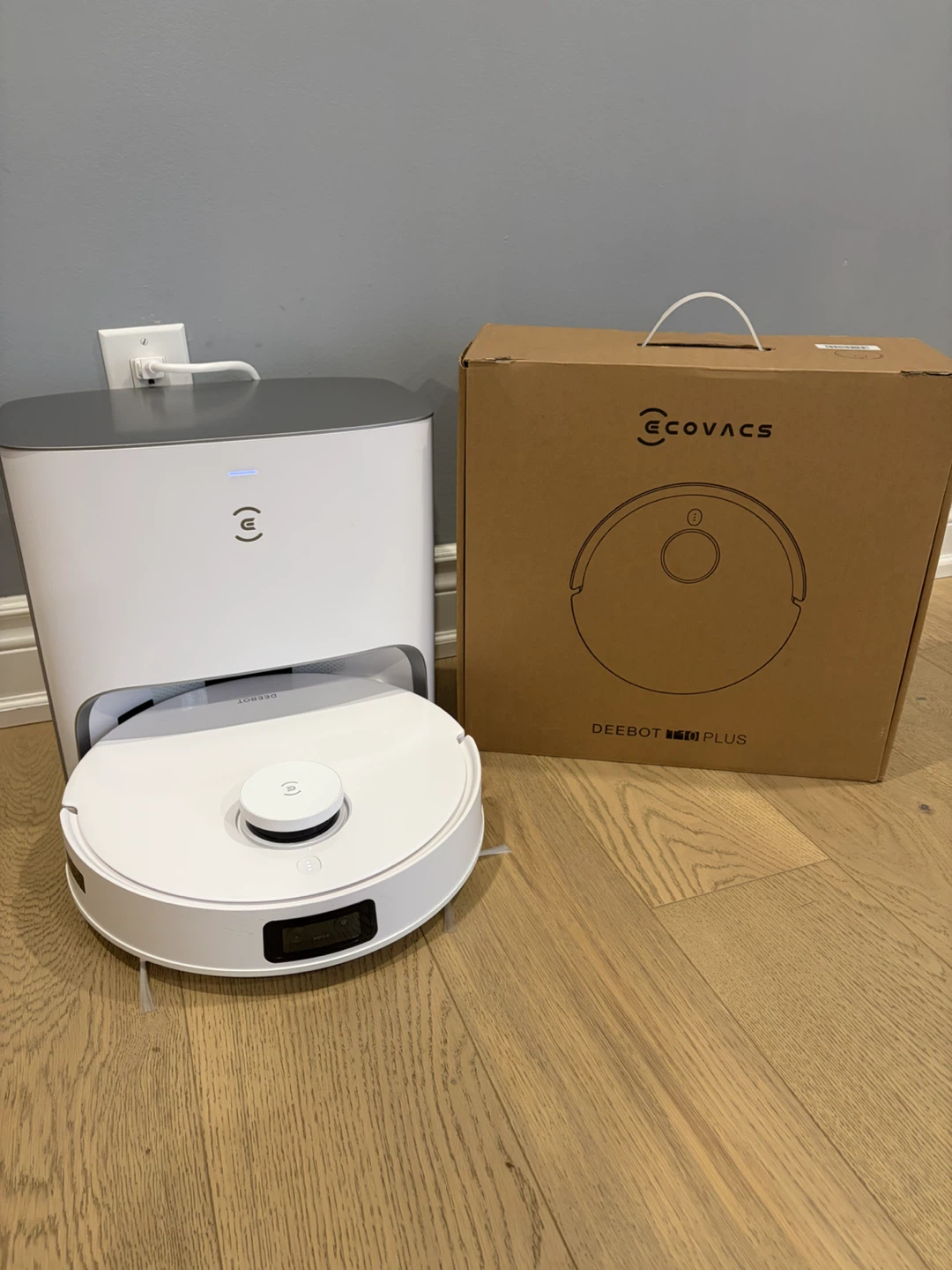 Ecovacs Deebot T10 Plus + Auto-Empty Station