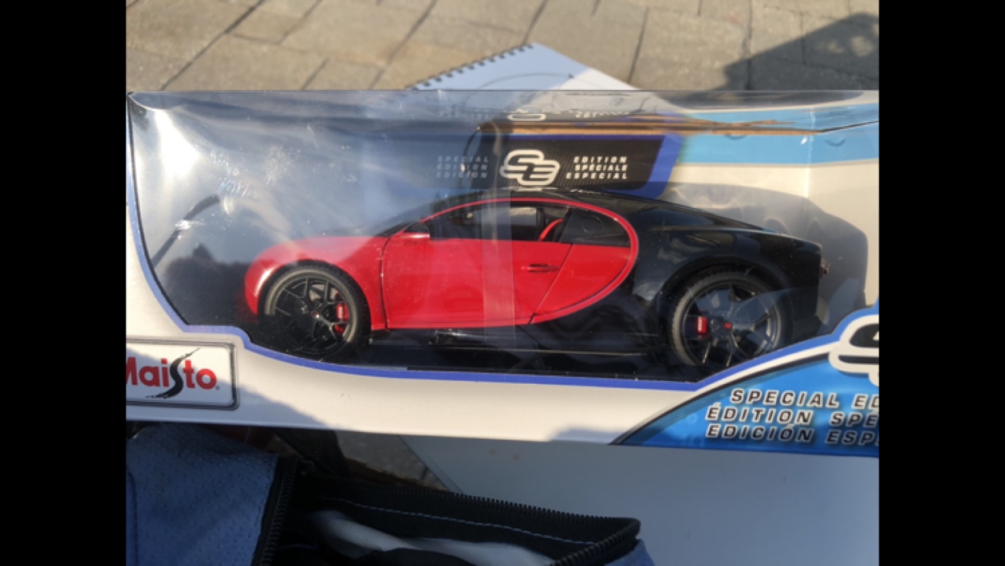 Maisto Special Edition Bugatti Chiron Diecast Model Car