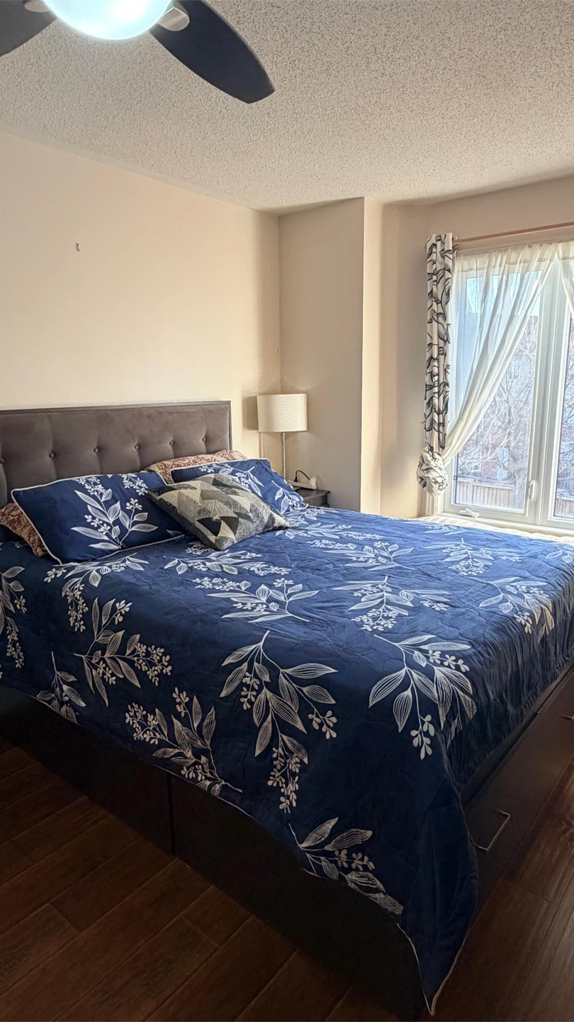 Queen size Bed