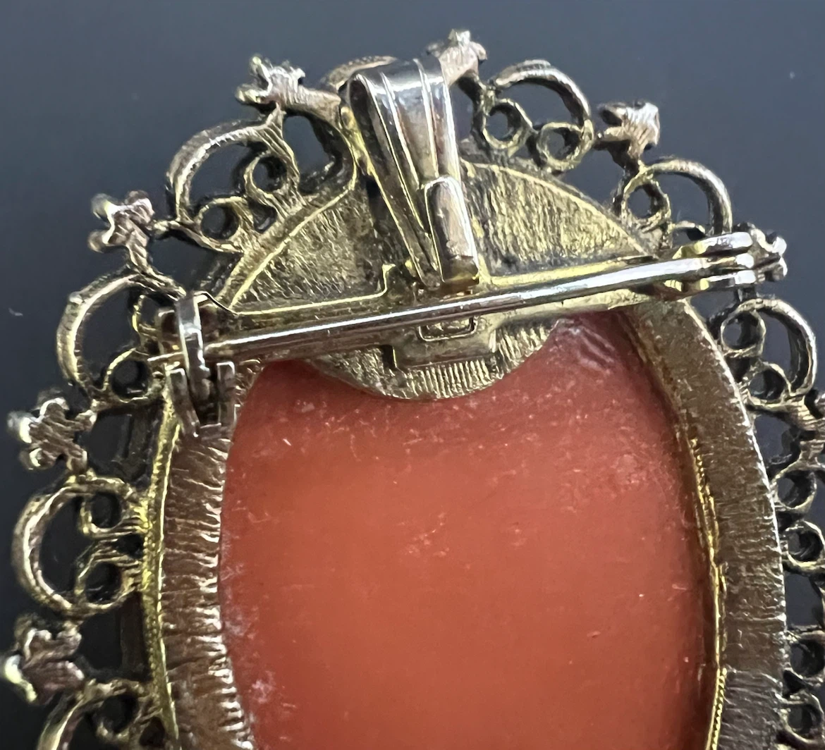 Vintage Cameo Brooch/Pendant - photo 3