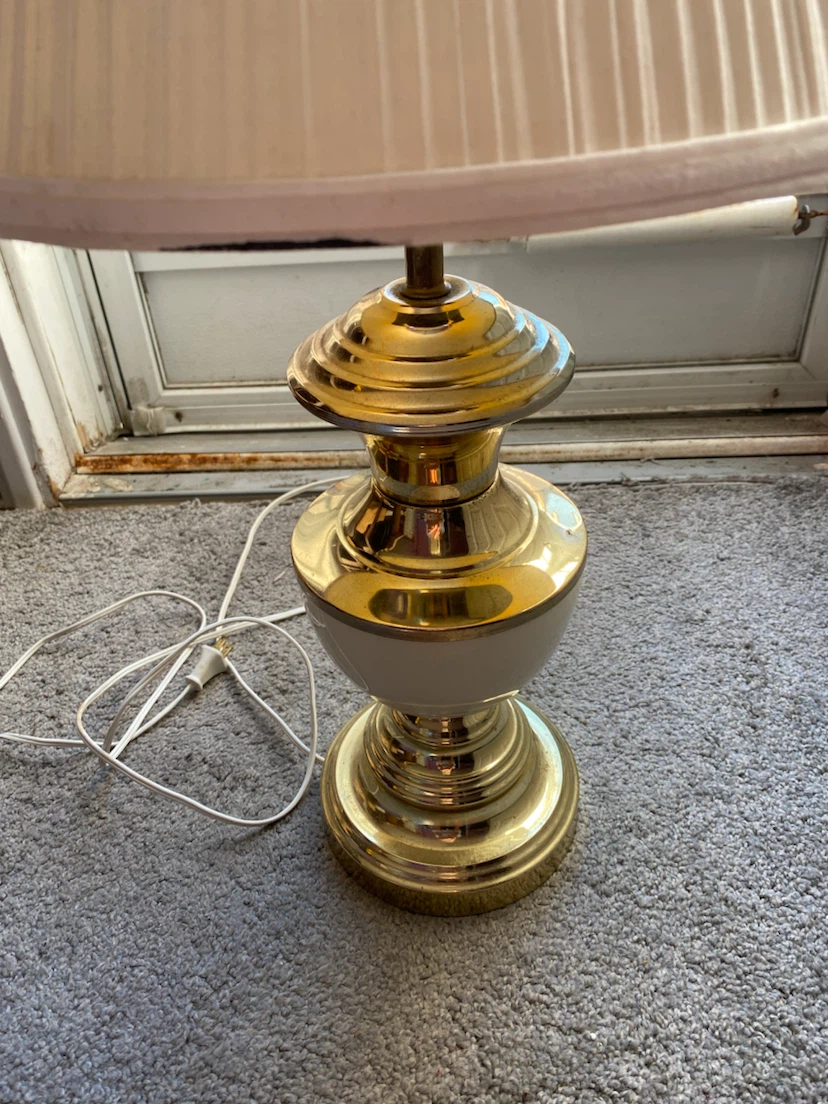 Cream Pleated Lamp Shade with Gold Base - photo 3