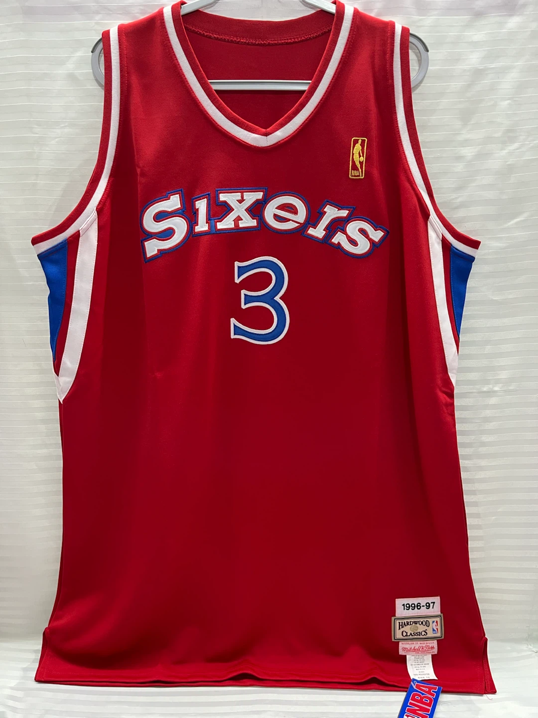Mitchell & Ness Philadelphia 76ers Iverson #3 Jersey