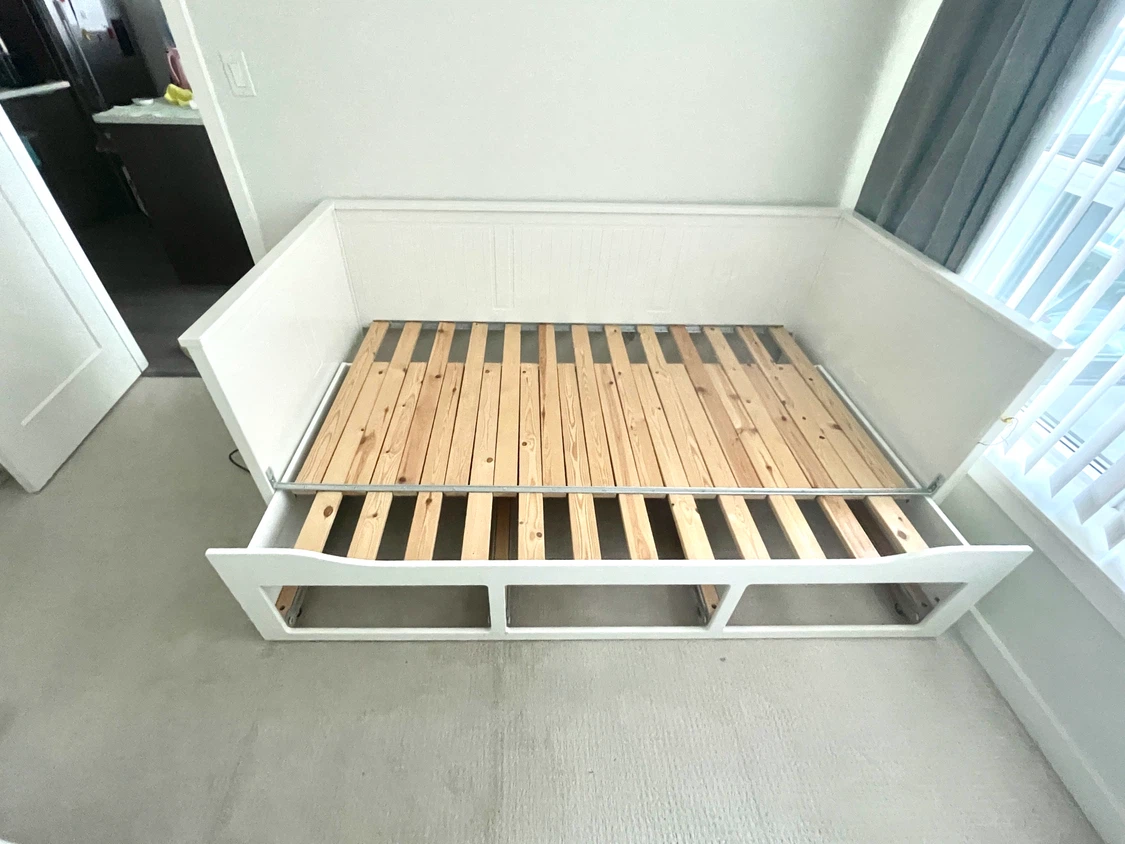IKEA's retractable king-sized bed - photo 2