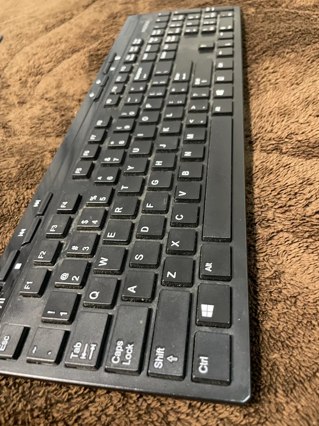 Insignia Wireless Keyboard and Mouse Combo