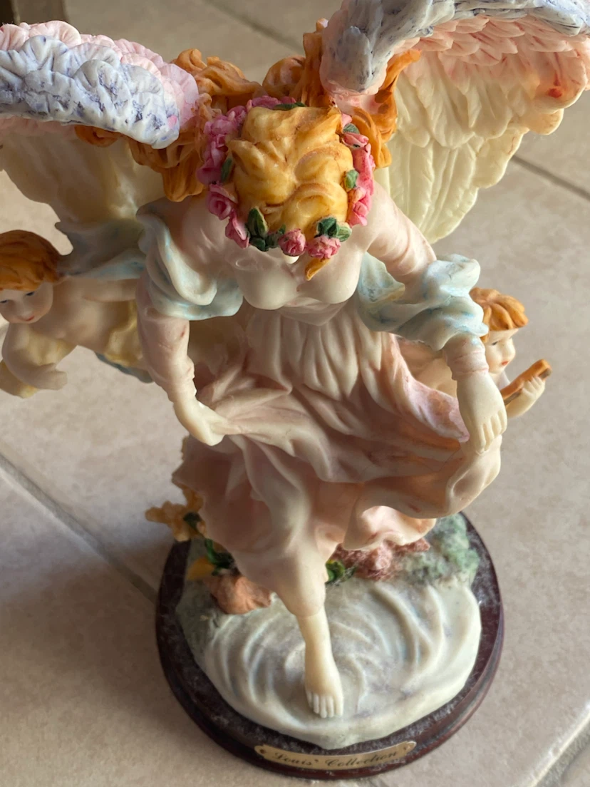 Fountain Collection Angel Figurine - photo 3