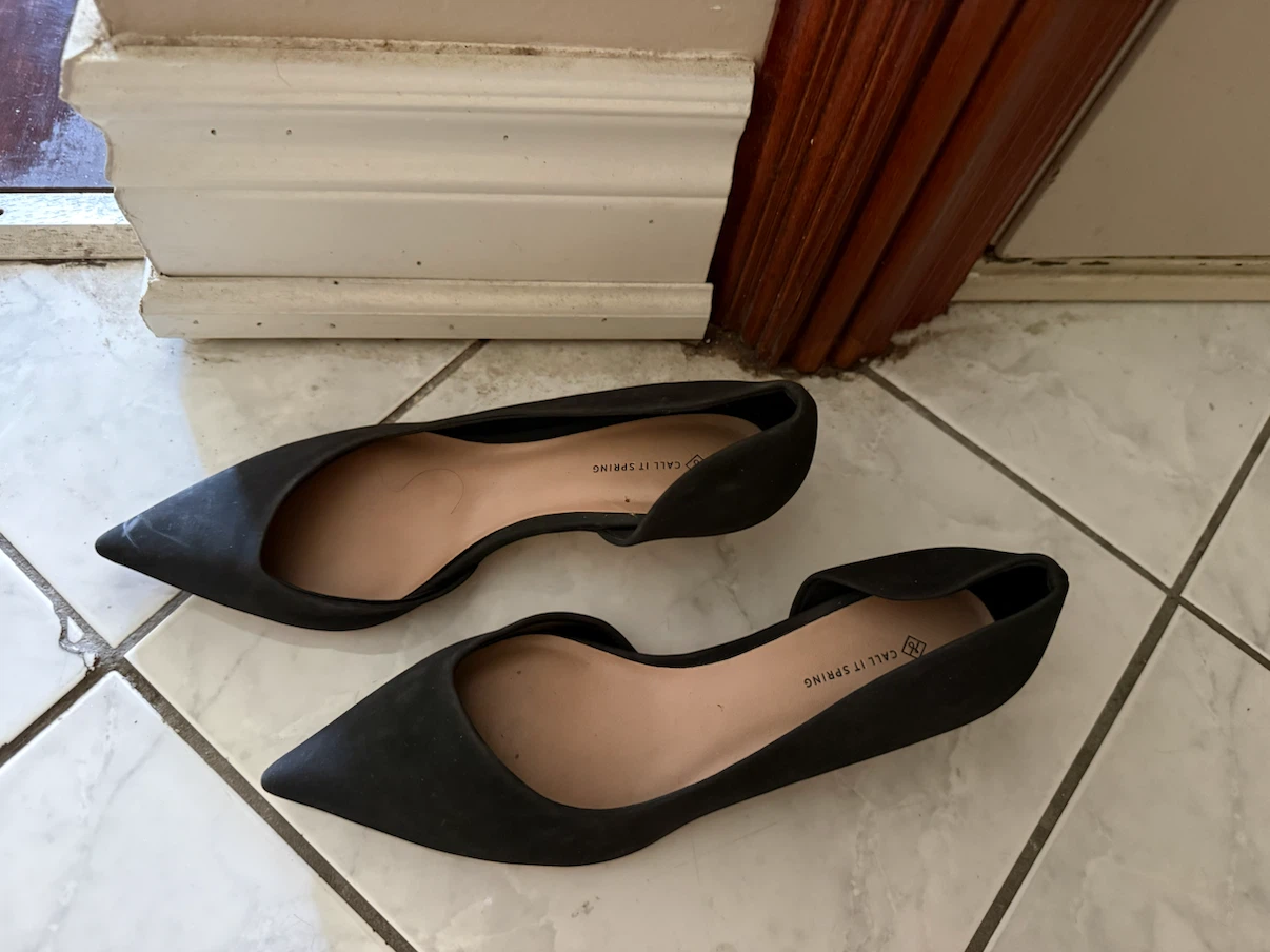 Call It Spring Black Décolleté Flats - photo 2