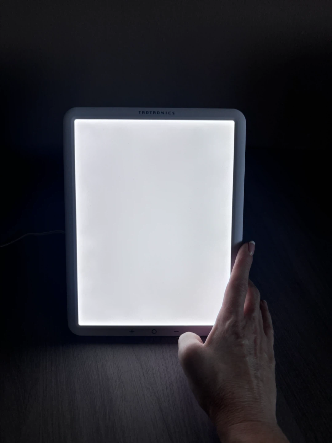 TraTronics LED Light Therapy Lamp with Rotatable Stand & Timer - photo 3