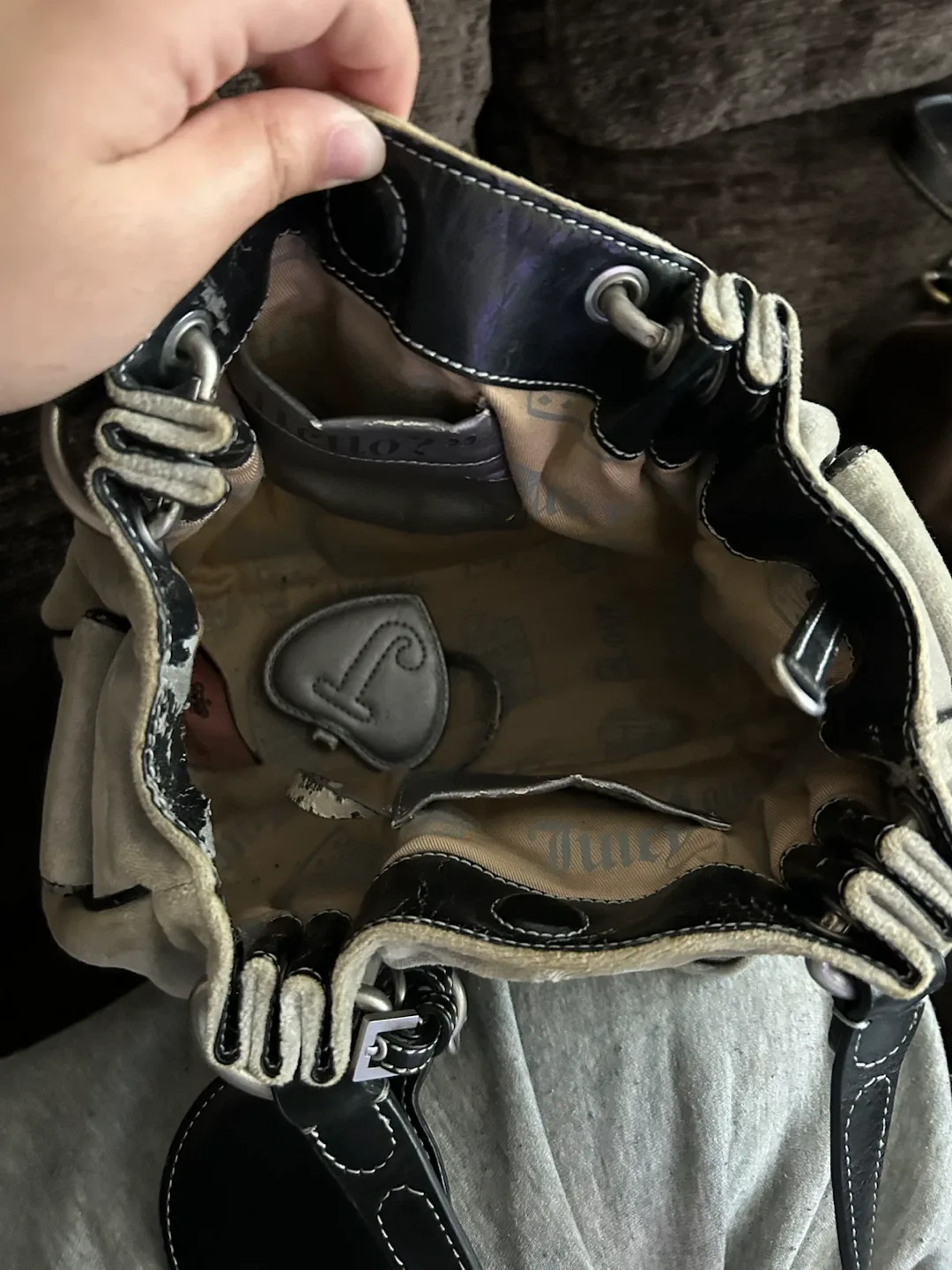 Juicy Couture Velour Shoulder Bag - photo 4