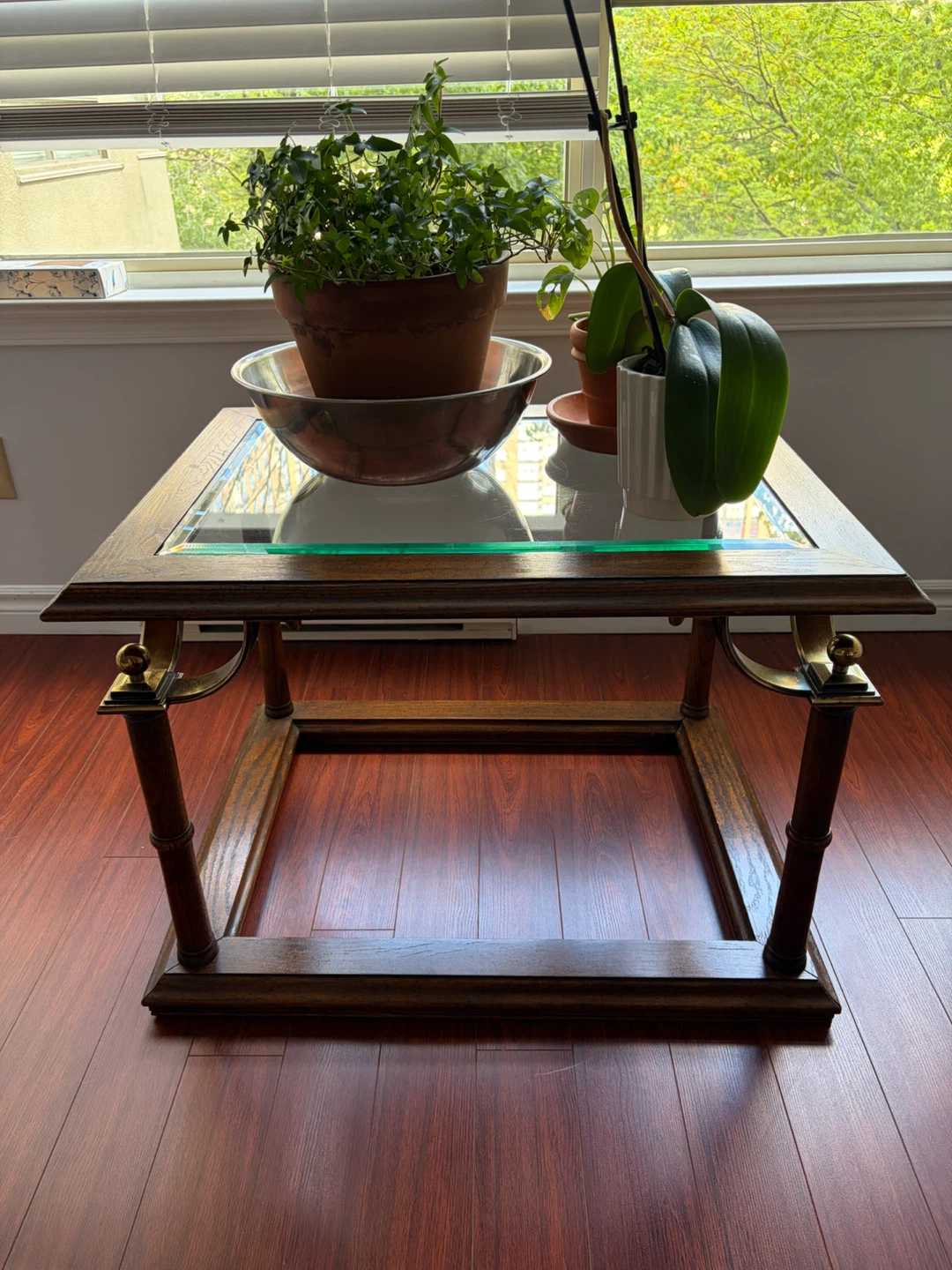 Wooden side tables with glass top - photo 3
