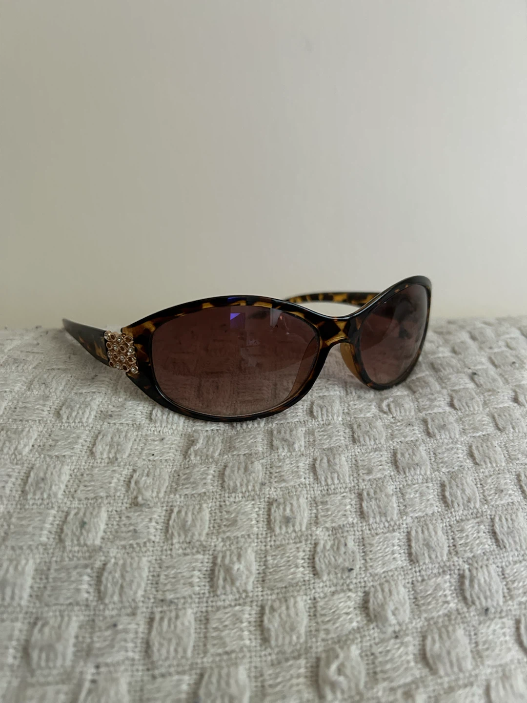 Tortoiseshell Cat-Eye Sunglasses with Rhinestone Detail