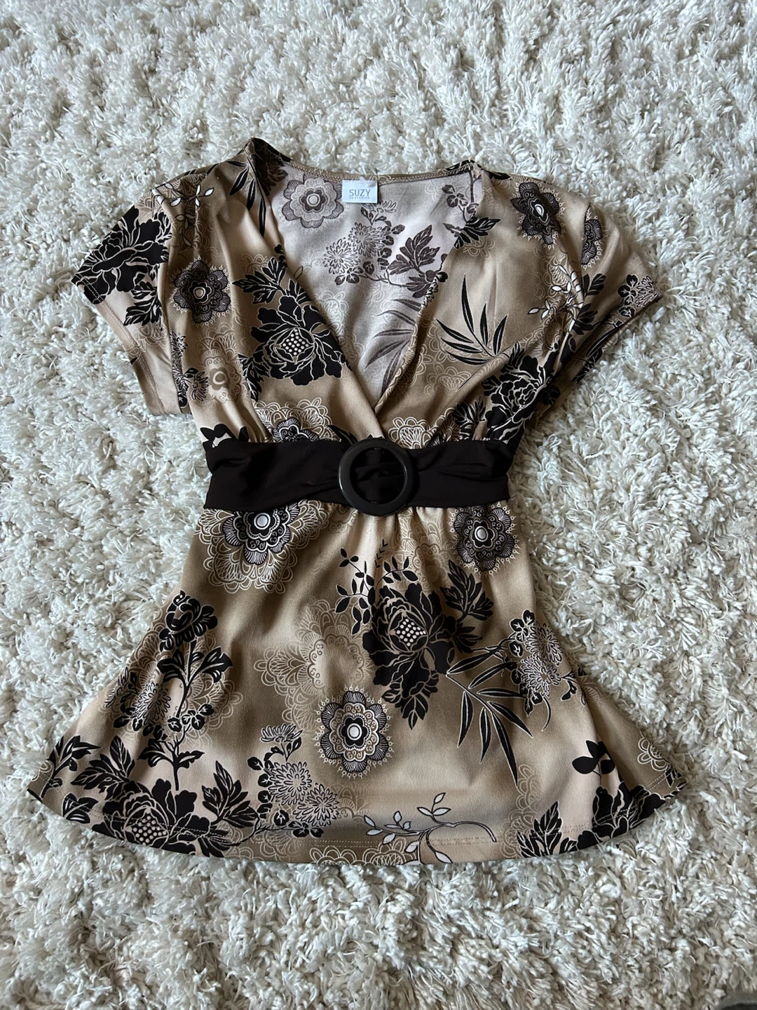 Suzy Shier Women's Short Sleeve Blouse