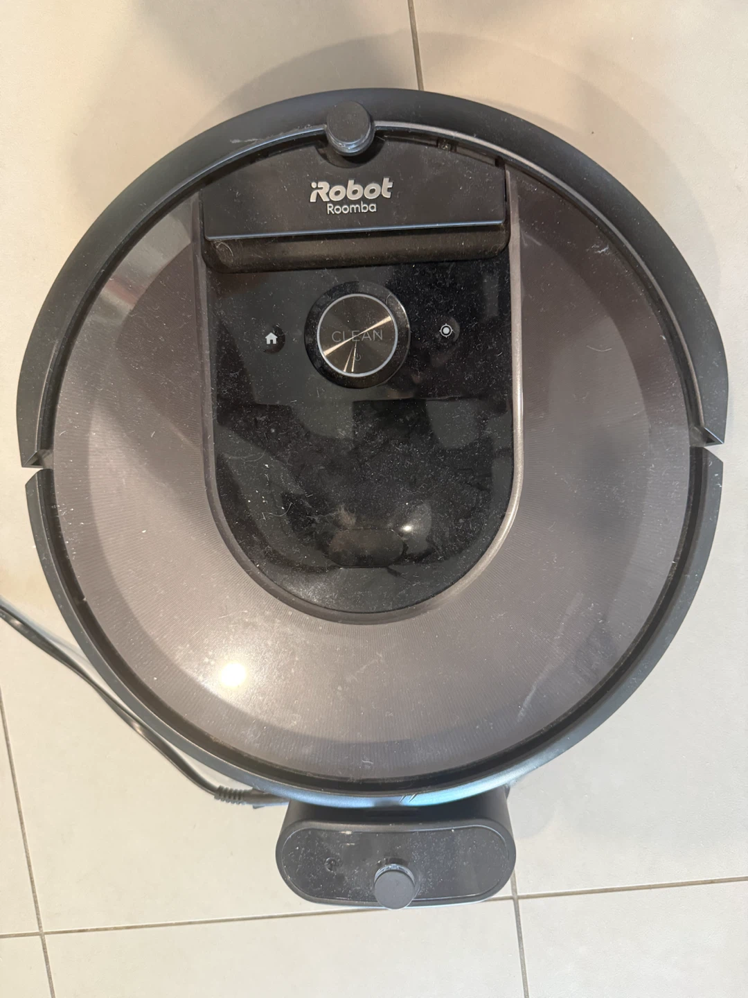 iRobot Roomba i7 Robot Vacuum