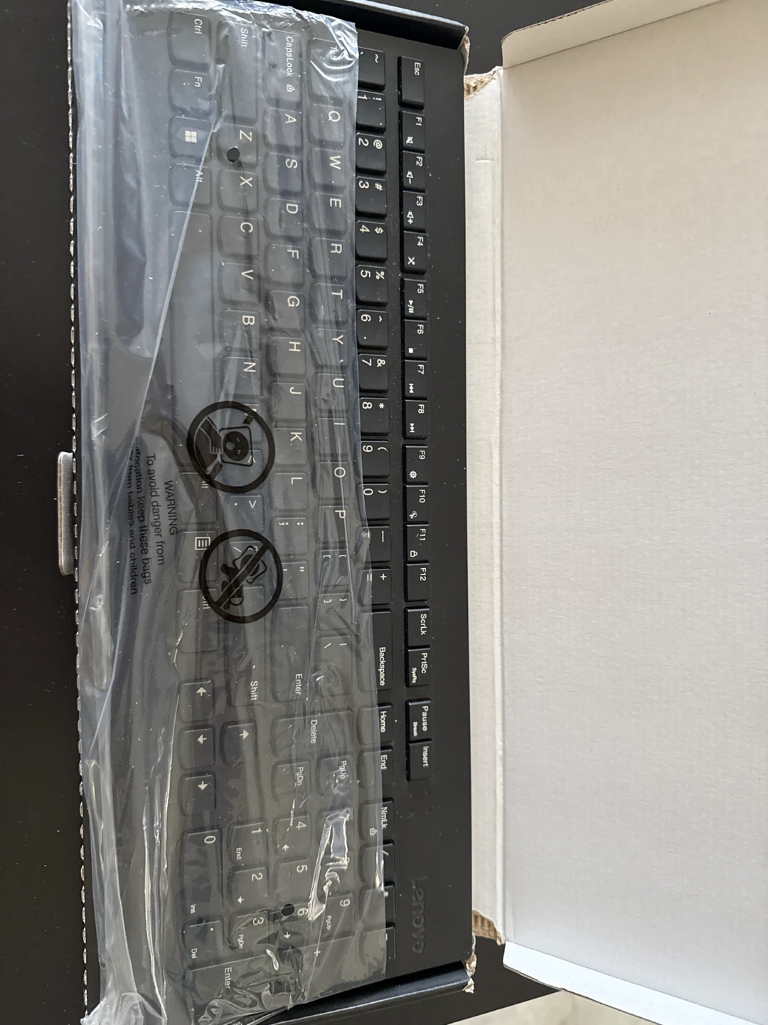 Lenovo 300 USB Keyboard - photo 2