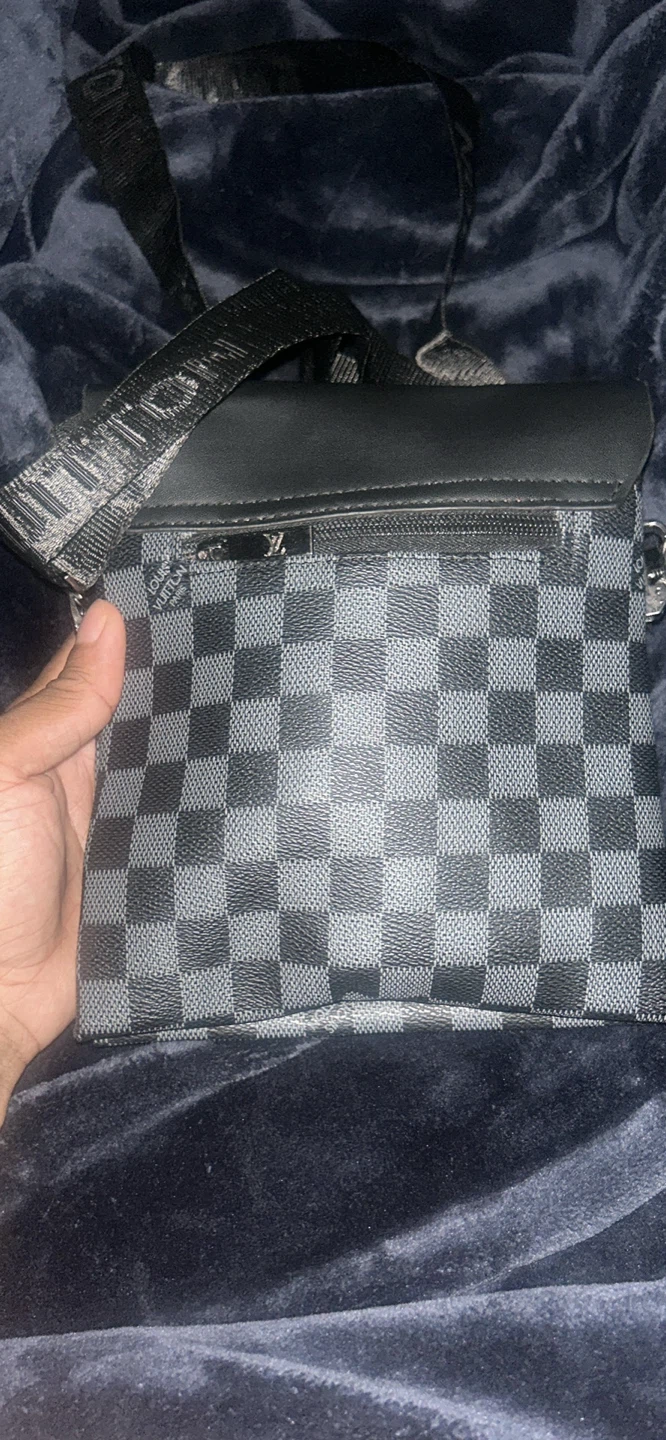 LV Damier Crossbody Bag - photo 2