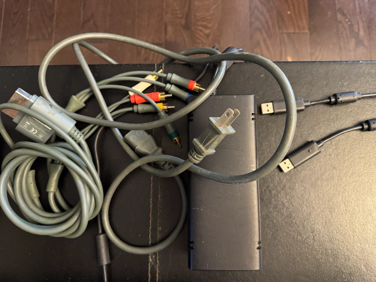 Xbox 360 Bundle with Controllers and Kinect - photo 5