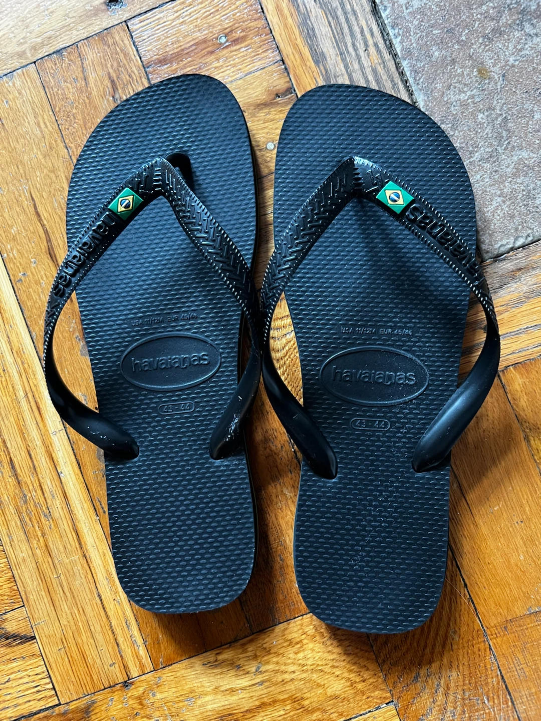 Havaianas Flip Flops - Black - Size 43-44
