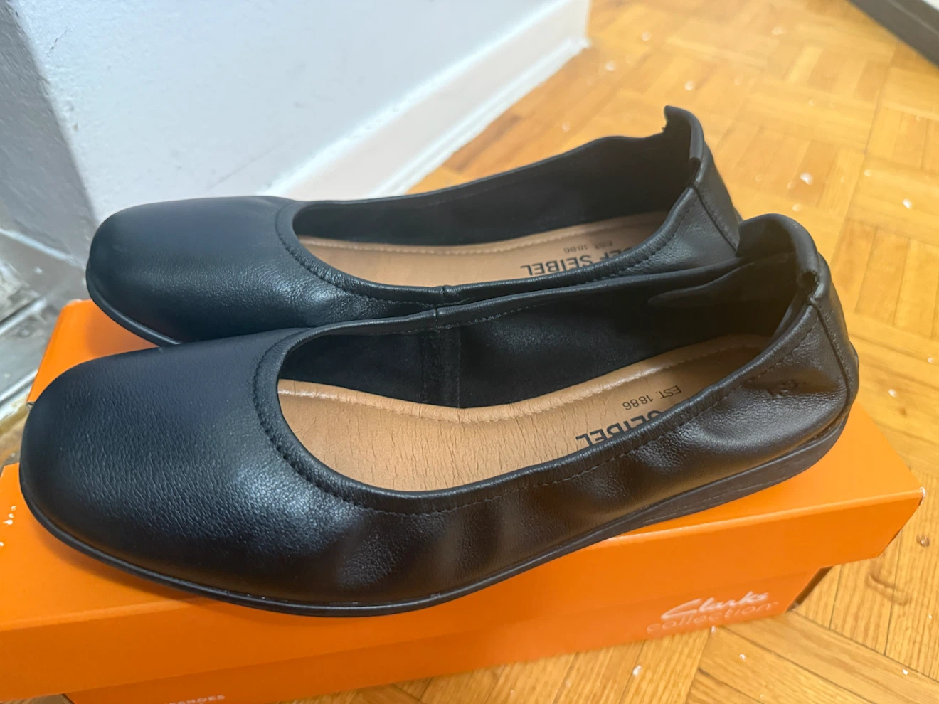 Josef Seibel Black Leather Ballet Flats