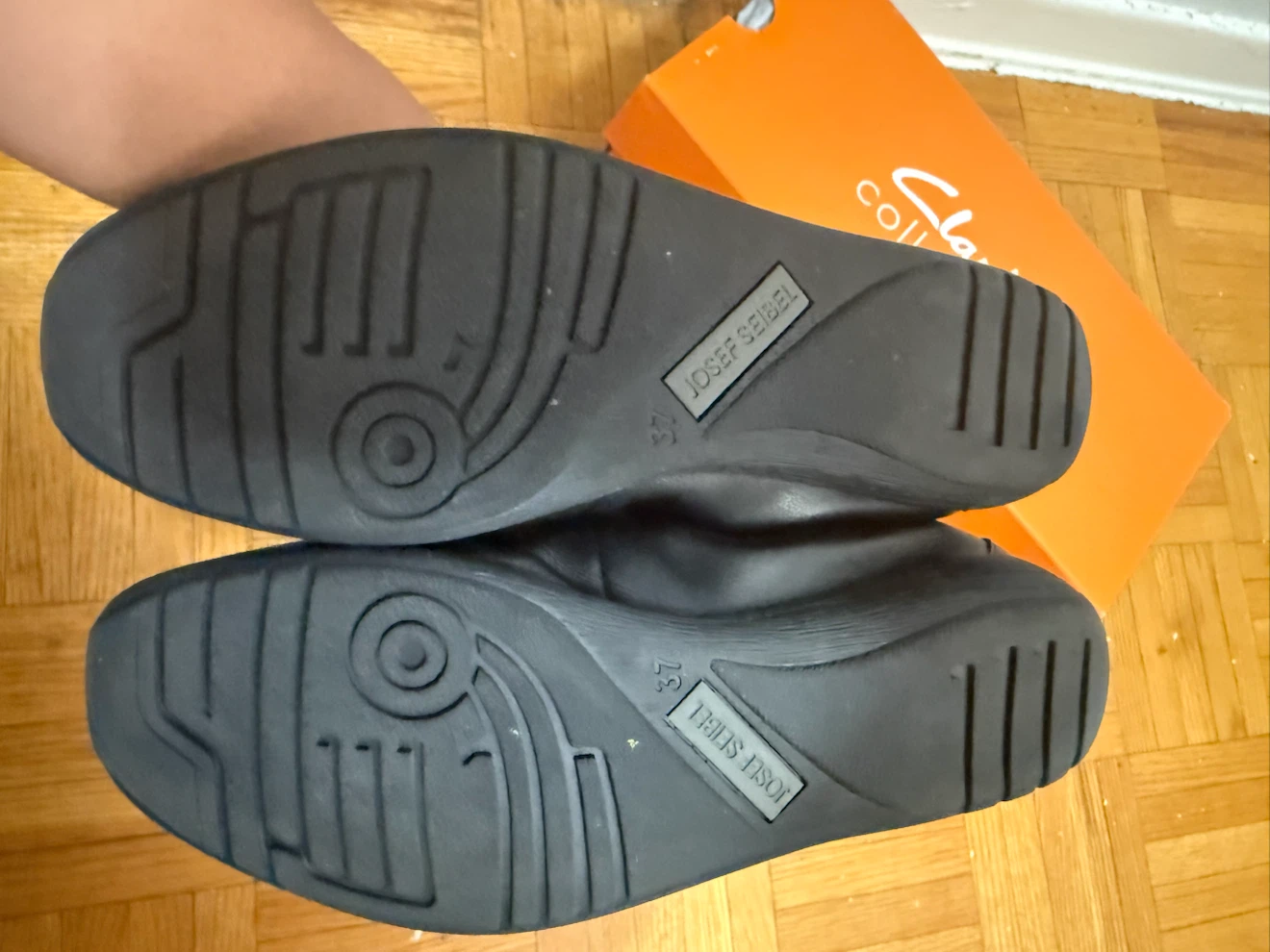 Josef Seibel Black Leather Ballet Flats - photo 3