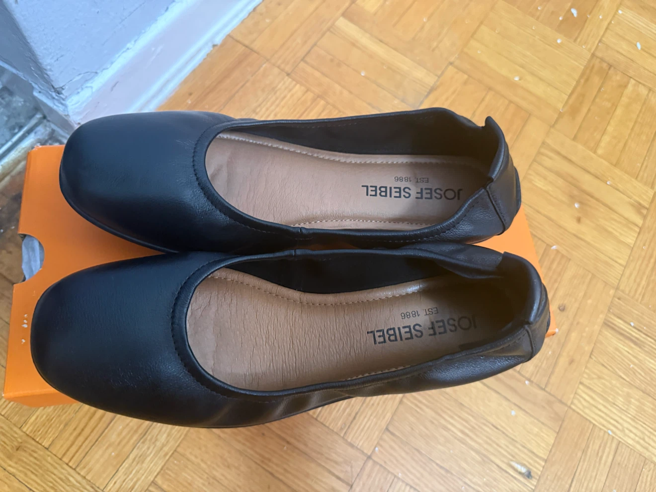Josef Seibel Black Leather Ballet Flats - photo 4