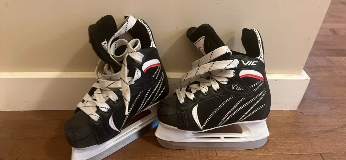 VIC Youth Hockey Skates