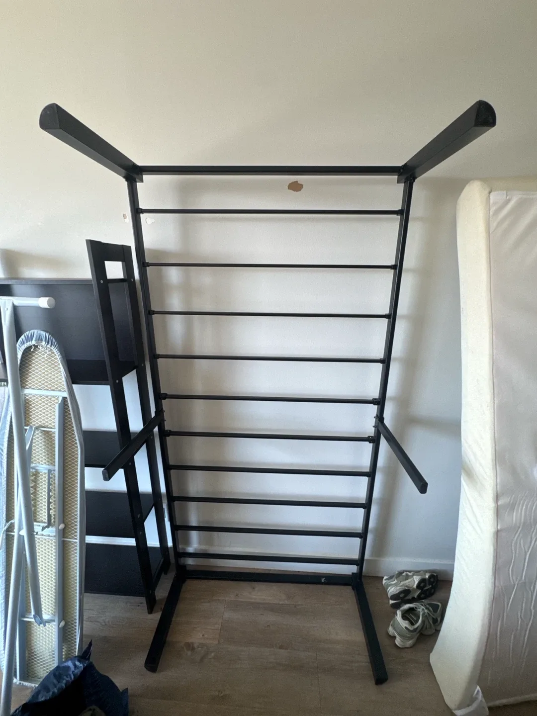 Black Metal twin bed frame