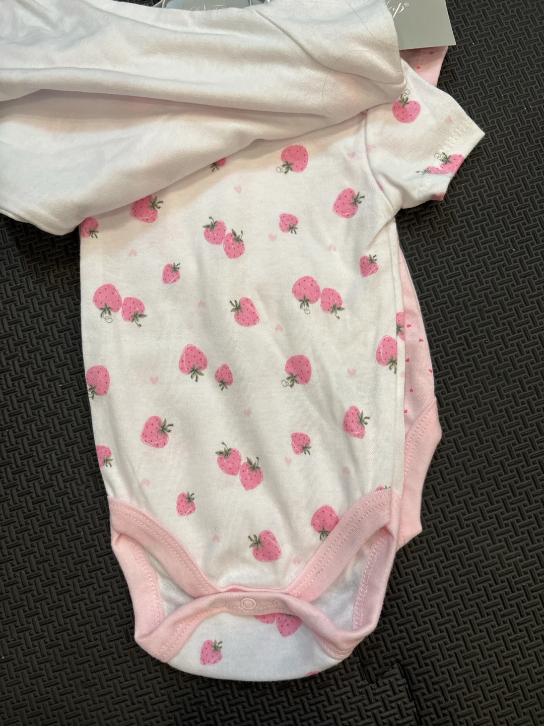 Le Top Bebe Baby Bodysuit 3-Pack (0-3M) - photo 2
