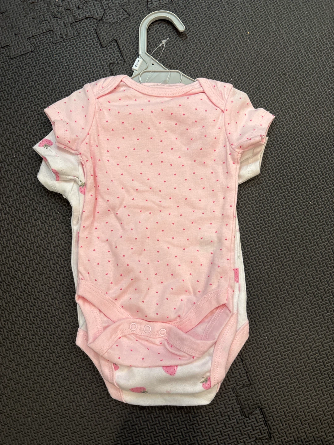 Le Top Bebe Baby Bodysuit 3-Pack (0-3M) - photo 3