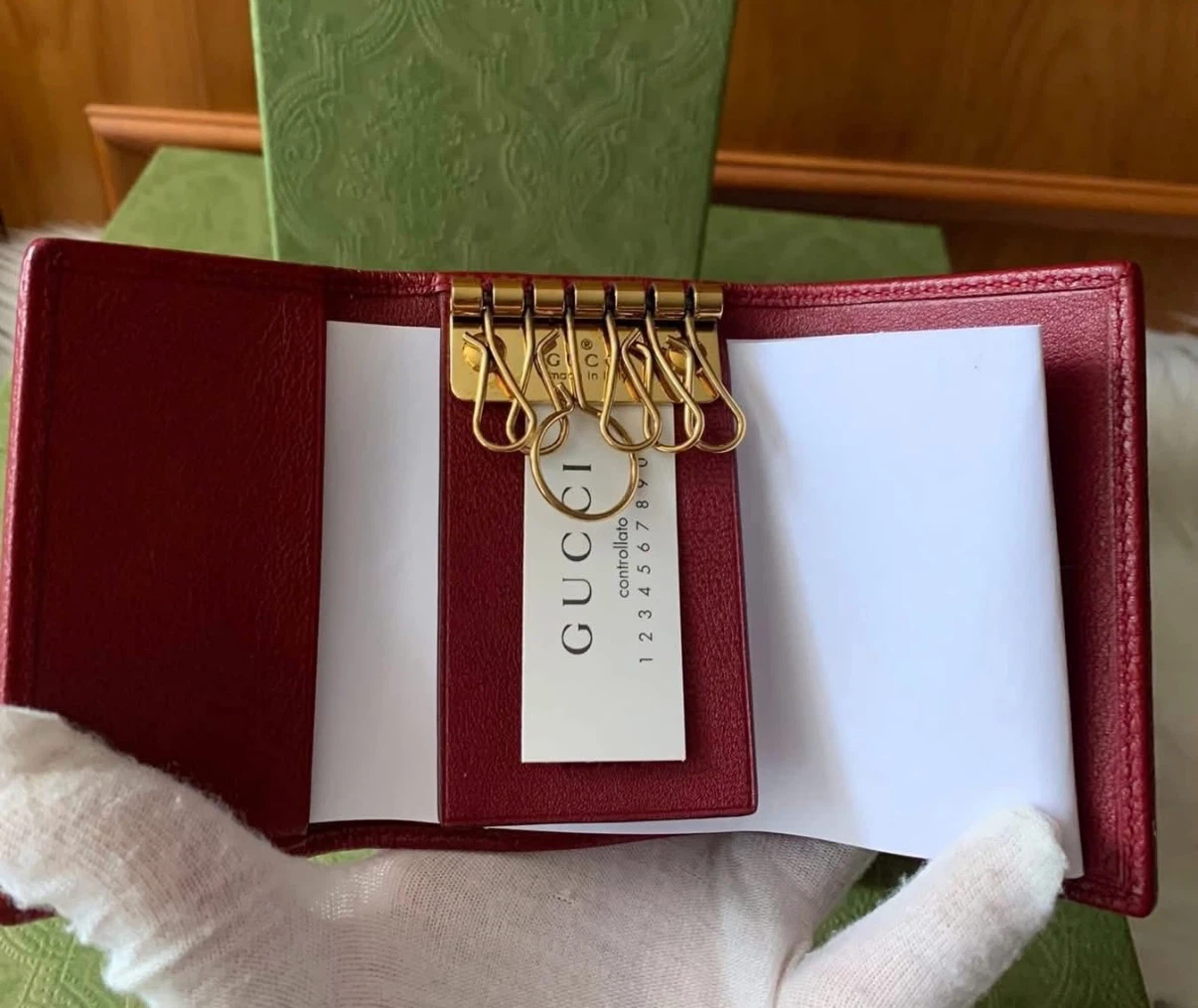 Gucci Red Leather Key Holder - photo 5
