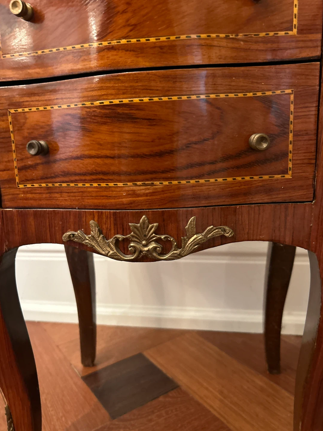 Antique Louis XV/French revival Style 4-Drawer Chest - photo 5