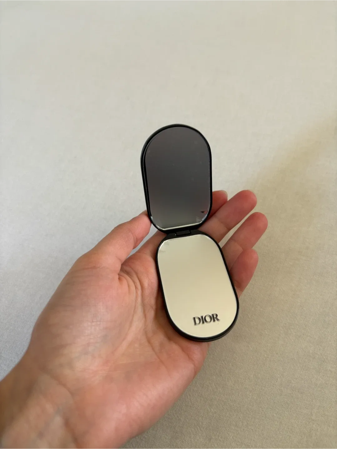 DIOR Adhesive Phone Compact Mirror - photo 3