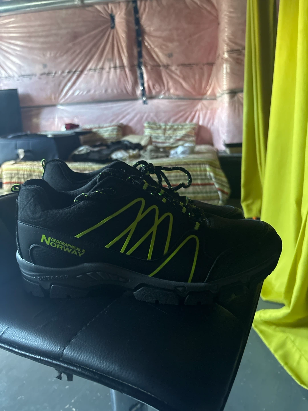 Geographical Norway Outdoor Shoes - Black/Neon Green