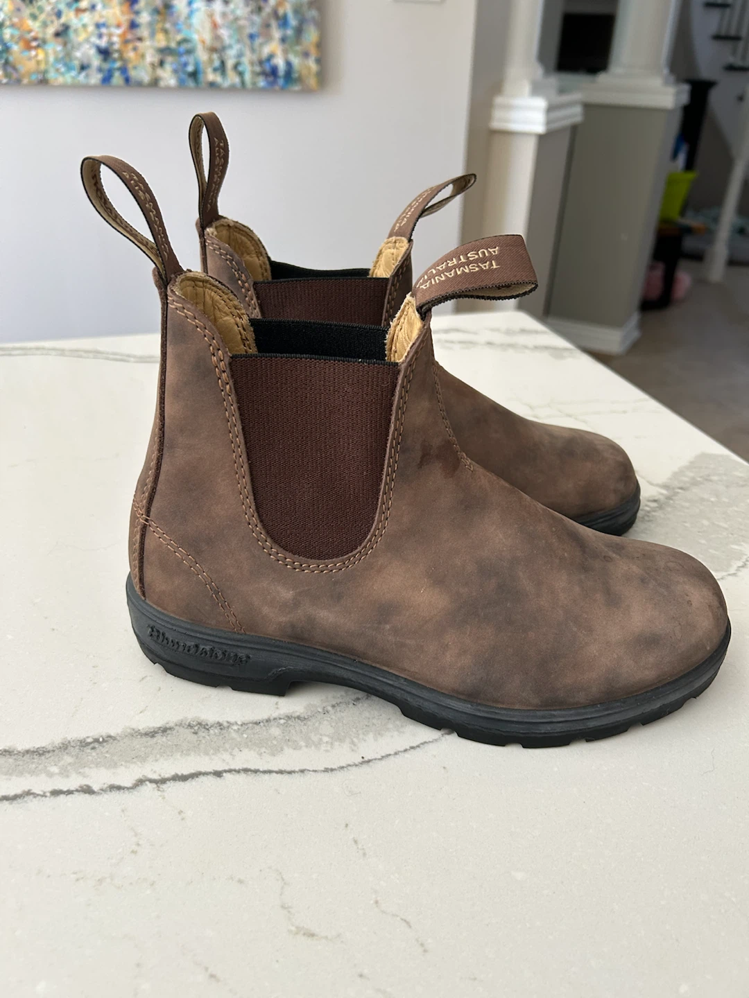 Women’s size 8.5 (5.5) Blundstone Brown Suede Chelsea Boots