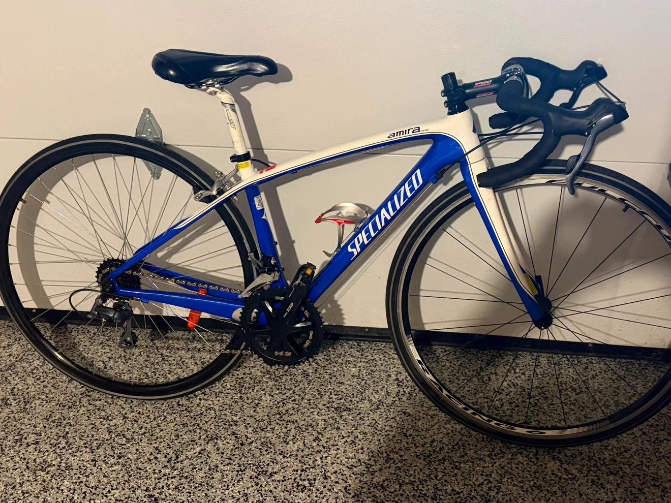 Specialized Amira Comp Carbon Road Bike – Needs Minor Repair