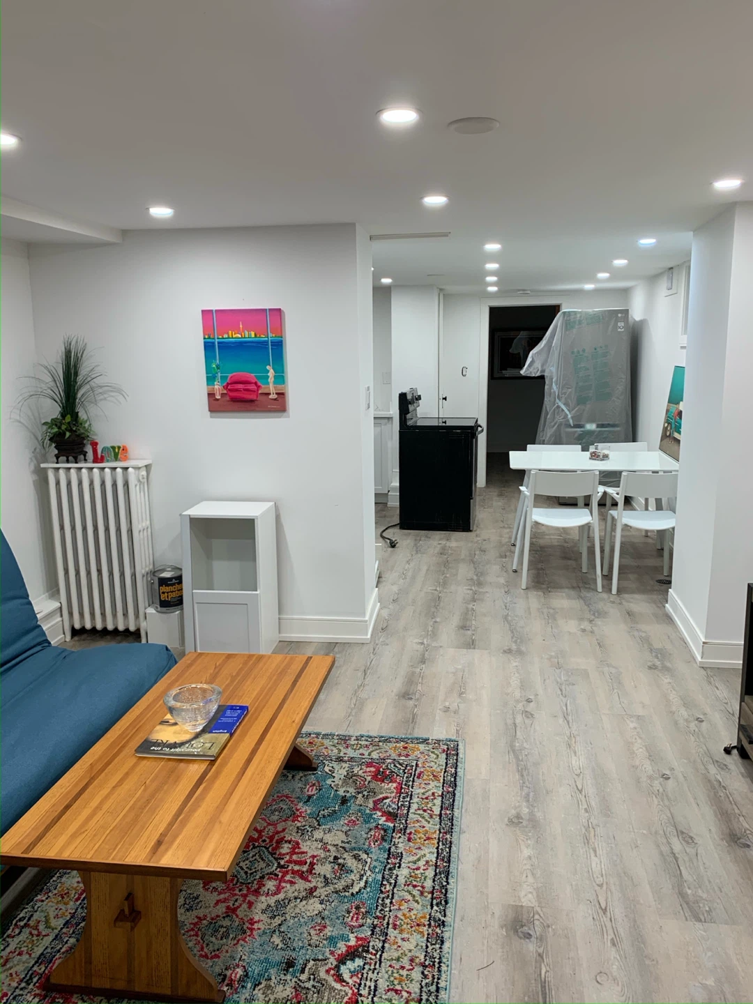 One bed one bath on Wychwood Ave