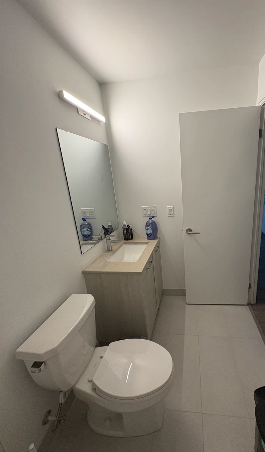 Private Bedroom + Private Bathroom - photo 3